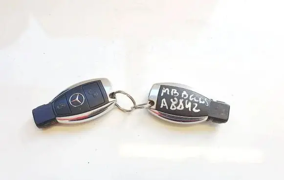 Mercedes-Benz B W246 W242 Ignition key/card 