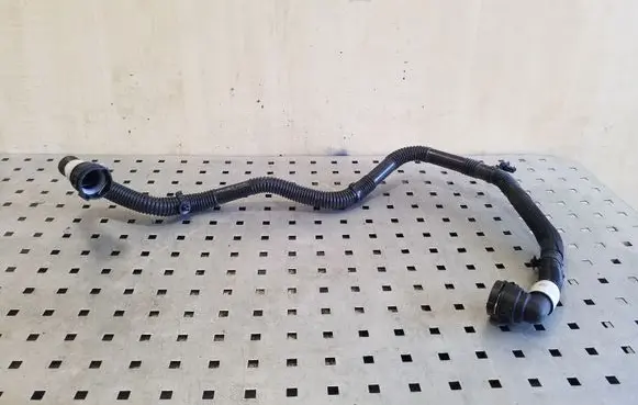 Tesla Model 3 Electric car engine cooling hoses/pipes 107758500E
