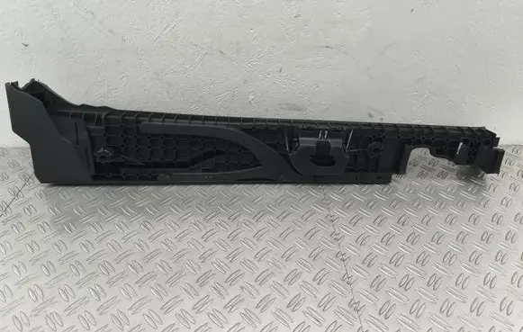 Volkswagen Touran III Other trunk/boot trim element 5TA864512B