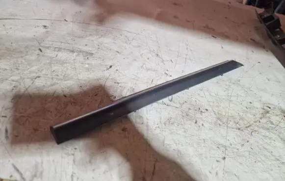 Audi A2 Rear door trim (molding) 8Z0854950