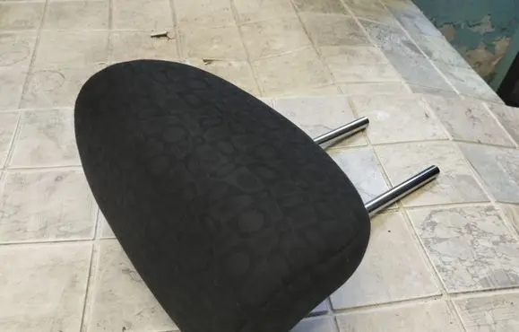 Honda FR-V Rear seat headrest 