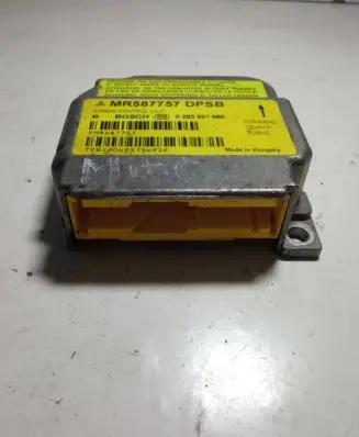 Mitsubishi Colt Airbag control unit/module MR587757 0285001686