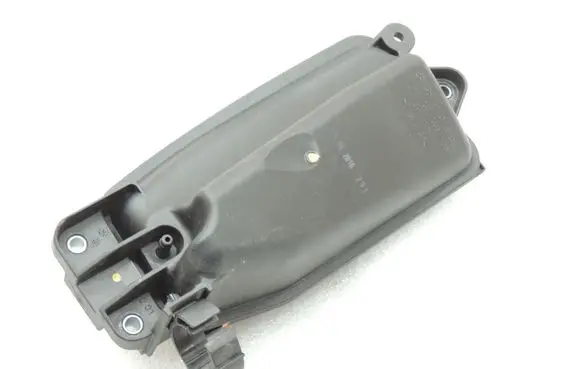Mercedes-Benz C W205 Vacuum air tank A6510701000 A6510700868
