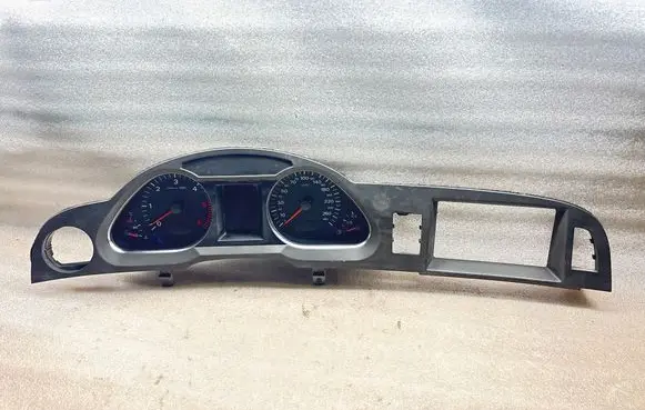 Speedometer (instrument cluster)