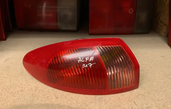 Alfa Romeo 147 Rear/tail lights 46556349