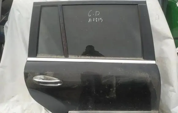 Mercedes-Benz GL X164 Rear door juodos