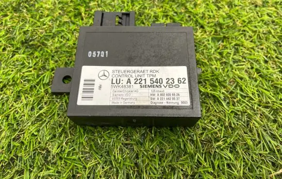 Mercedes-Benz S W221 Tire pressure control unit A2215402362 A0028206526 5WK48381