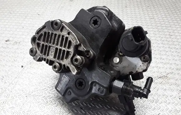 Fuel injection high pressure pump