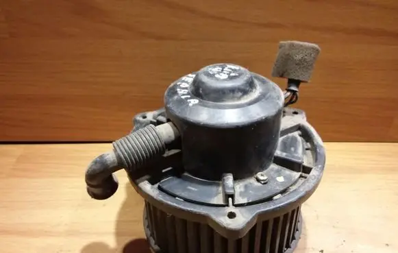 KIA Sephia Heater fan/blower