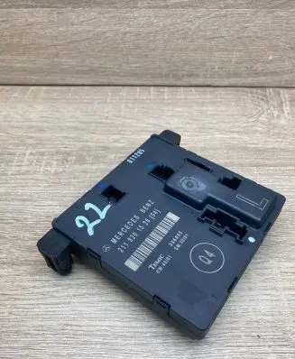 Mercedes-Benz E W211 Door control unit/module 2118201526 356805