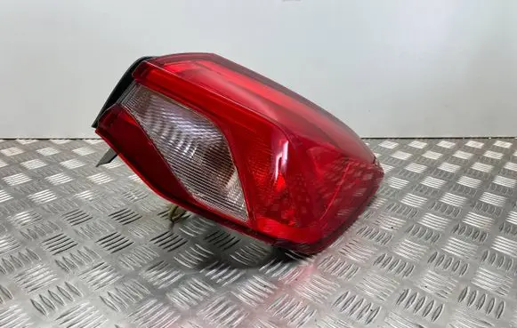 Ford Focus Rear/tail lights JX7B13404DE