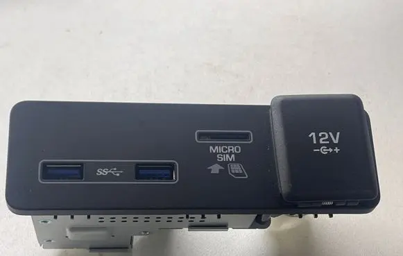 Land Rover Range Rover Sport L494 USB socket connector JPLA19E110BB 201W9502