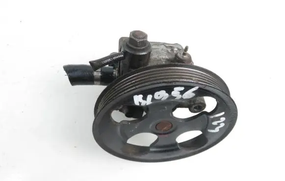 Mitsubishi Space Star Power steering pump