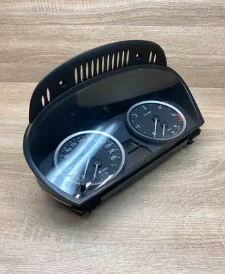 BMW 5 E60 E61 Speedometer (instrument cluster) 6958600 110080213