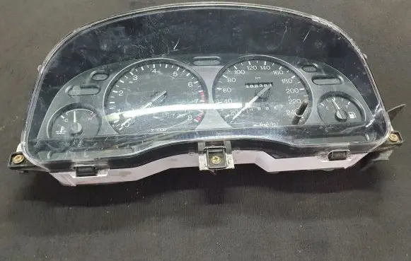 Ford Mondeo MK II Speedometer (instrument cluster) 431446B 98BP100956HB