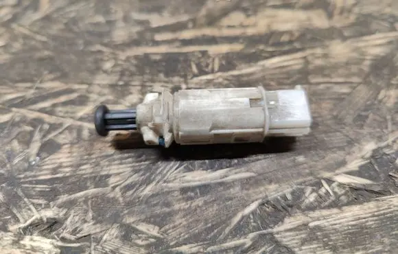 Maserati Coupe Brake pedal sensor switch 0204220003