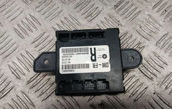 Chrysler Pacifica Door control unit/module 68424450AC