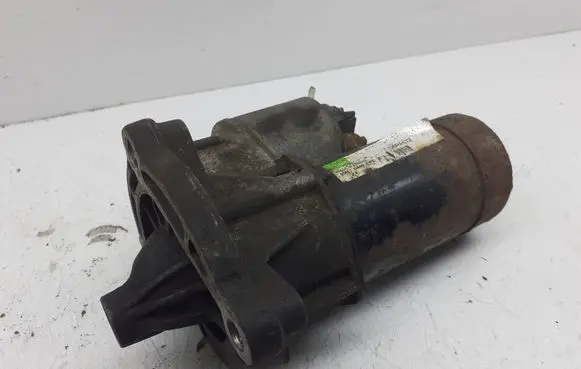 Citroen Xsara Starter motor D6RA572