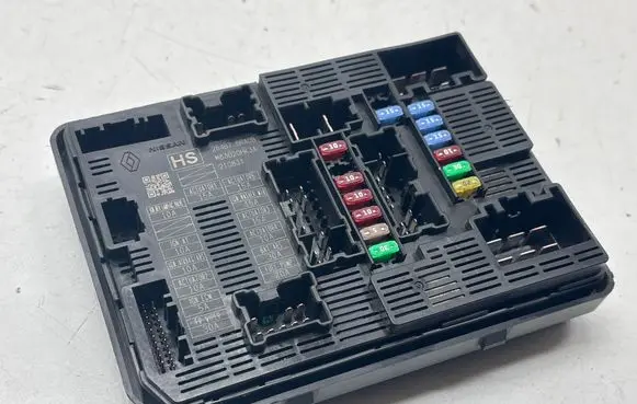 Nissan Qashqai J12 Fuse box set 284B76RA0B M83020HK3A 210831