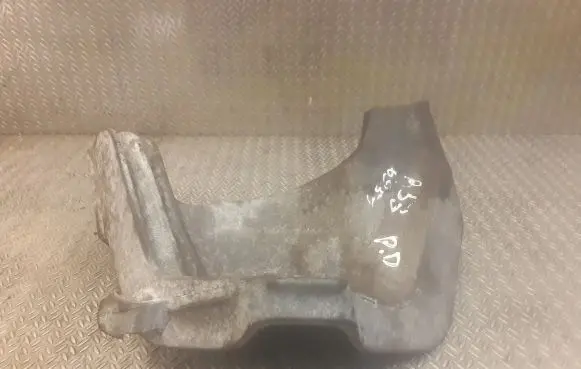 Mini One - Cooper R50 - 53 Engine mounting bracket 6763252