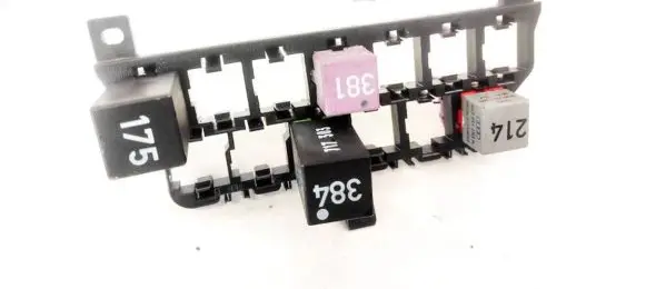 Volkswagen PASSAT B5 Fuse box set 8D0937503E