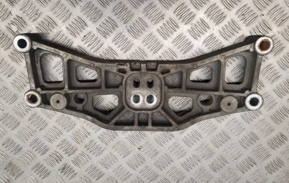 Dodge Challenger Gearbox mounting bracket