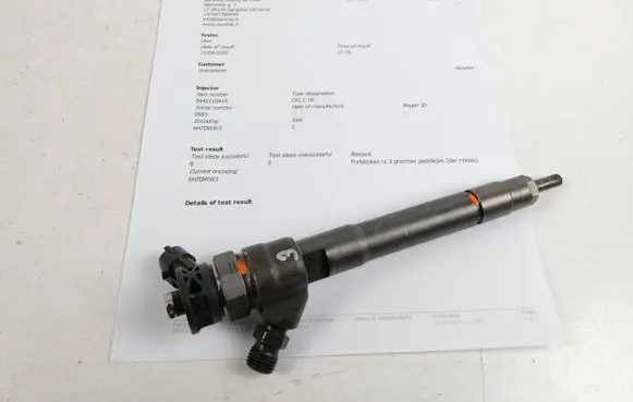 Nissan Qashqai+2 Fuel injector 0445110414