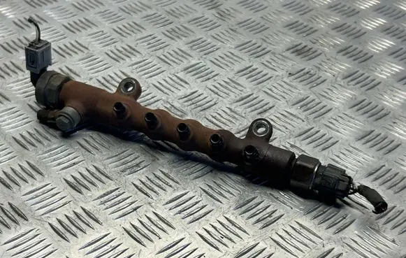 Toyota Verso Fuel main line pipe