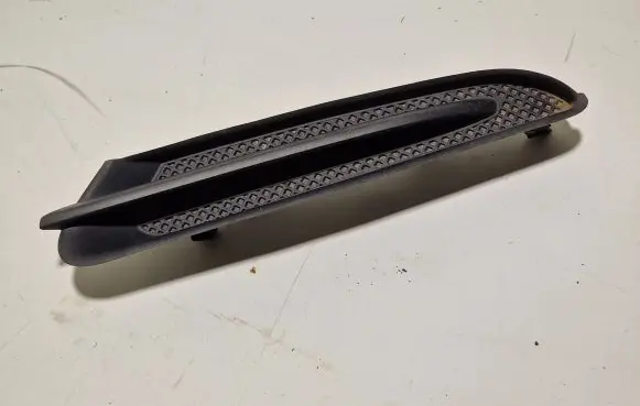 Opel Mokka Front bumper lower grill 95235062