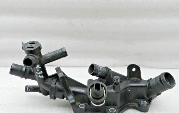 Nissan Qashqai Thermostat/thermostat housing 1106000Q1E 110608635R