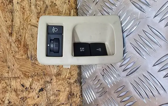 Peugeot 607 ESP (stability program) switch 1842864016 9629448877