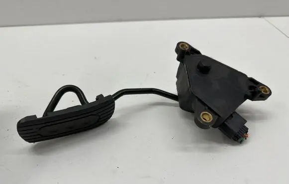Nissan Note (E11) Accelerator throttle pedal 18002AX605