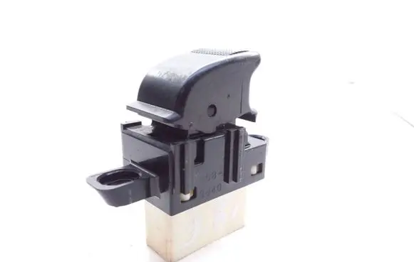 Mazda 6 Electric window control switch 3583D40