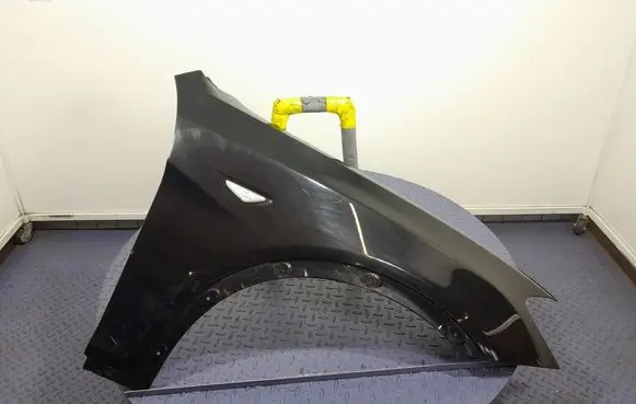 BMW X3 F25 Fender