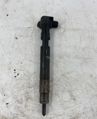 Mercedes-Benz Sprinter W906 Fuel injector A6510700587