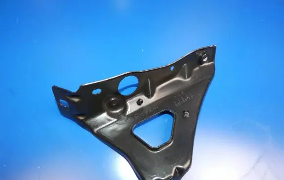 Mercedes-Benz B W246 W242 Battery bracket A2466200514 05128B