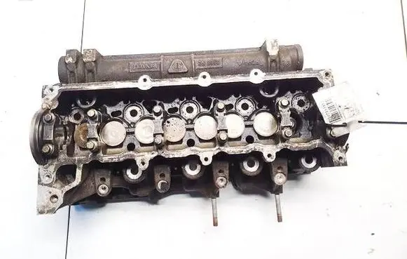 Nissan Qashqai Engine head 