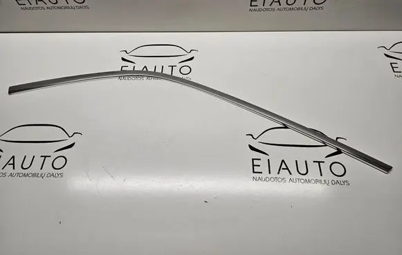 Audi Q7 4L Rear side glass trim 