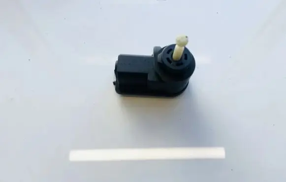 Volkswagen Golf IV Headlight level adjustment motor 1j0941295b