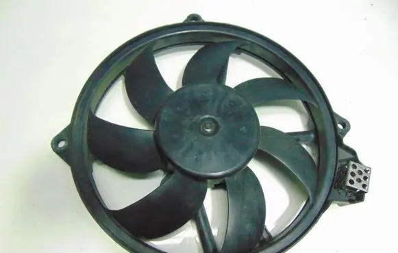 Renault Megane I Air conditioning (A/C) fan (condenser) 