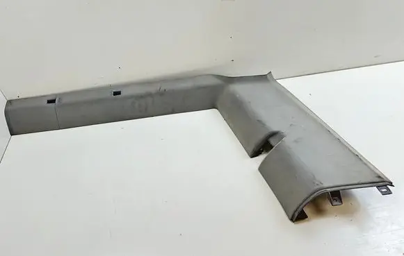 Other sill/pillar trim element