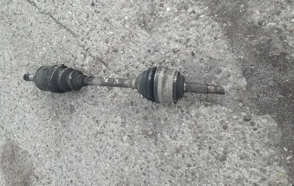 Toyota Avensis T220 Front driveshaft