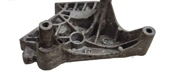 Volkswagen Touran I Engine mounting bracket 03G199207A