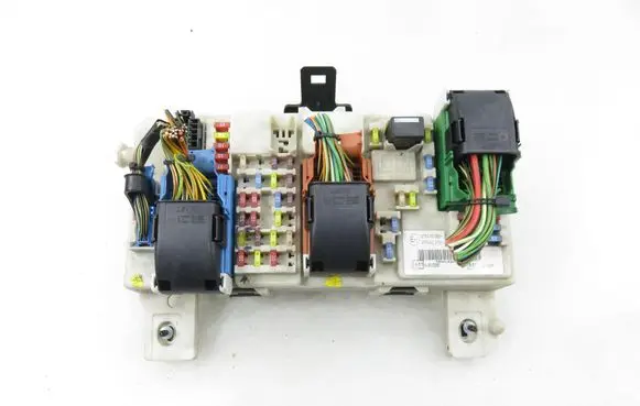 Ford Focus Central body control module 7M5T14A073DD