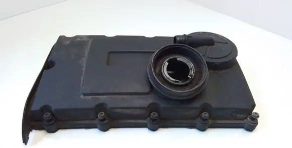 Volkswagen Touran I Rocker cam cover 03G103475