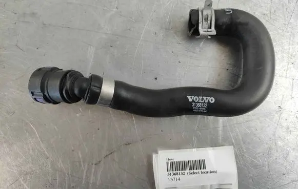 Engine coolant pipe/hose