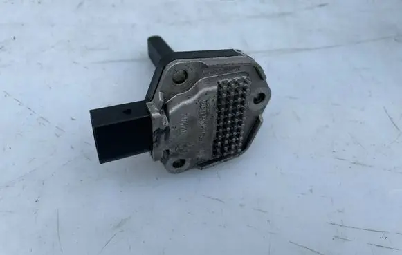 BMW 3 E90 E91 Oil level sensor 6PR00832400 7501786