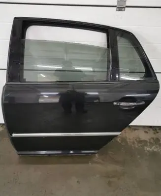 Volkswagen Phaeton Rear door