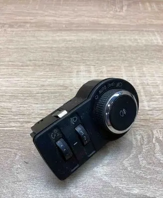 Opel Insignia A Light switch 13268696