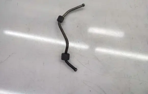Fuel injector supply line/pipe